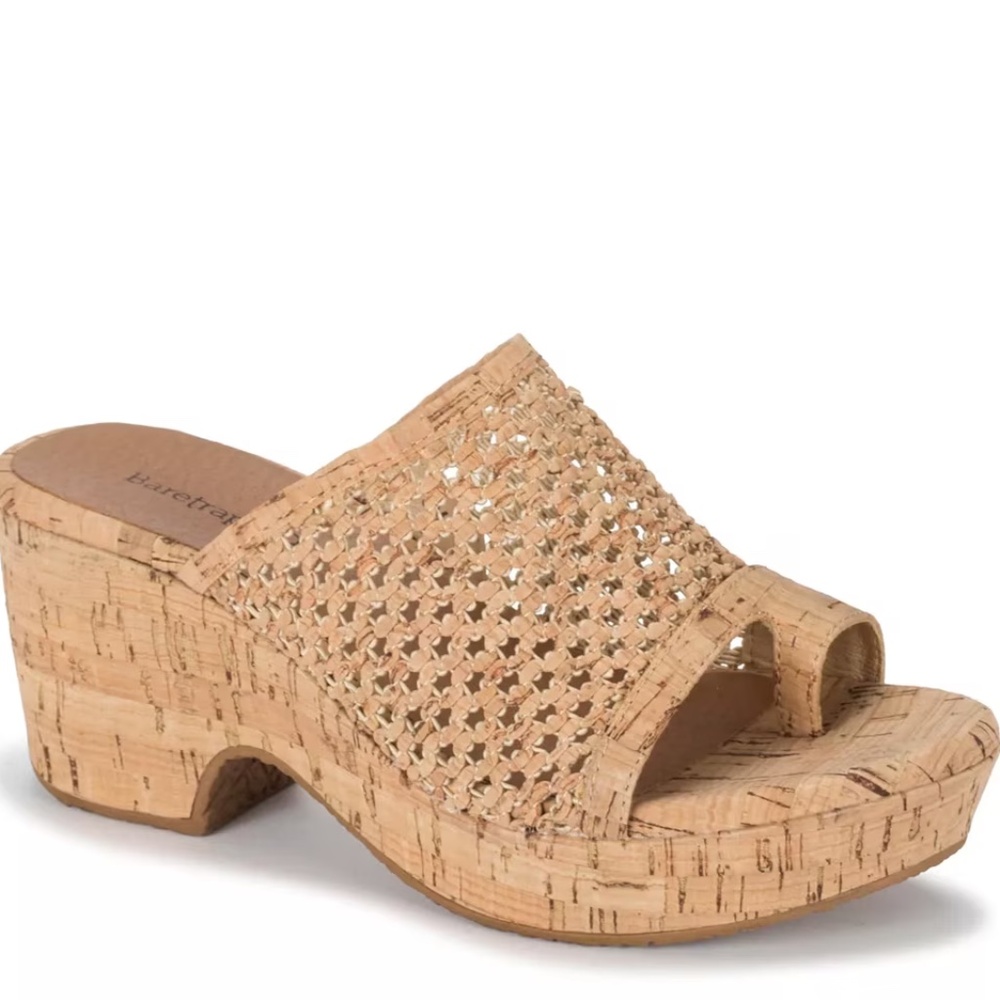 BareTraps Bethie Sandal -- GUC!